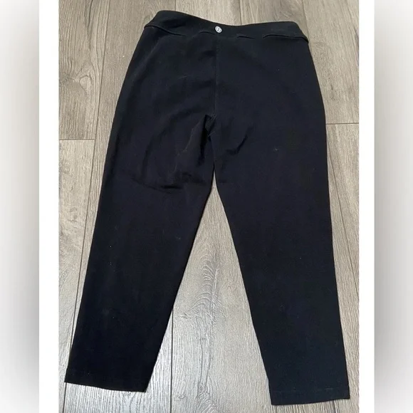 Talbots Leggings, high rise, cropped legs, zip side pockets, Size Medium, black - Picture 2 of 12